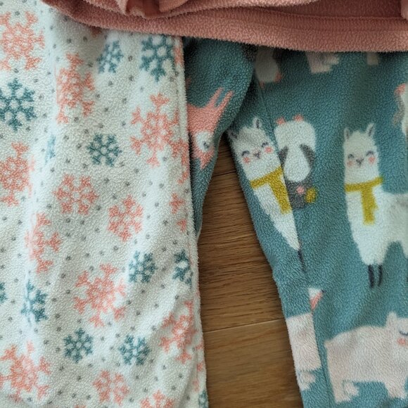 SOLD - Flannel pajamas bundle - Carters - Picture 4 of 5